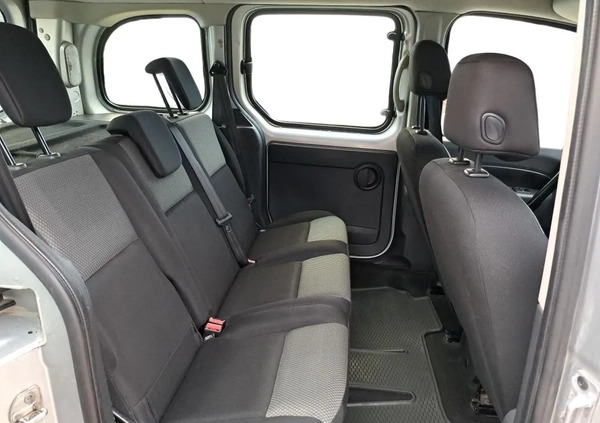 Renault Kangoo cena 42999 przebieg: 81000, rok produkcji 2017 z Nałęczów małe 154